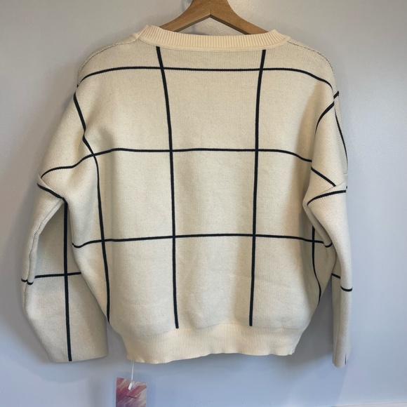 Brand New, tags still on - Picture 2 of 2